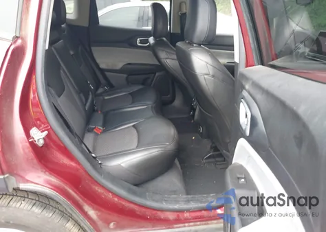 2022 Jeep Compass Latitude Fwd z USA, uszkodzony, nr VIN 3C4NJCBB9NT202123